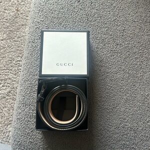 Black Gucci belt